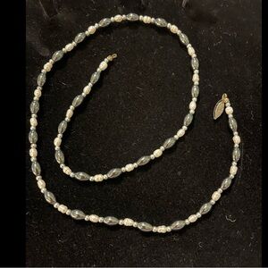 Elegant Freshwater Pearls and Hematite Beaded Necklace